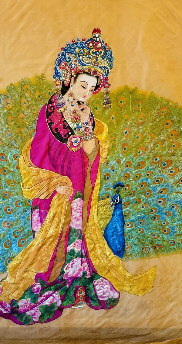 Empress Taimu (Lady Dou), first empress of the Tang, among peonies with a peacock — Chinese watercolor on silk by Xiang Li