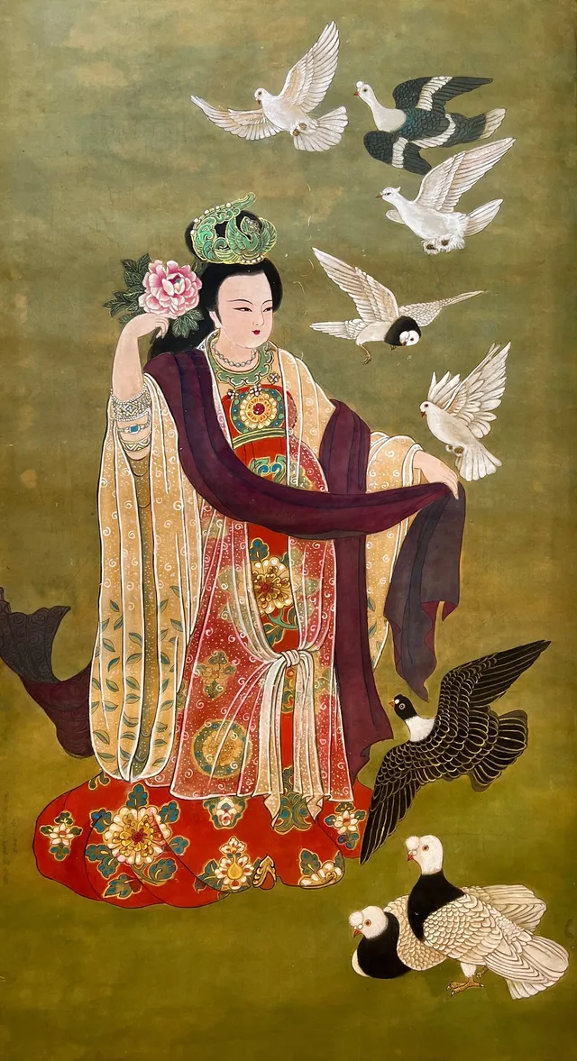 Empress Zhangsun, Empress Wende of the Tang, with a peony and white doves — Chinese watercolor on silk by Xiang Li
