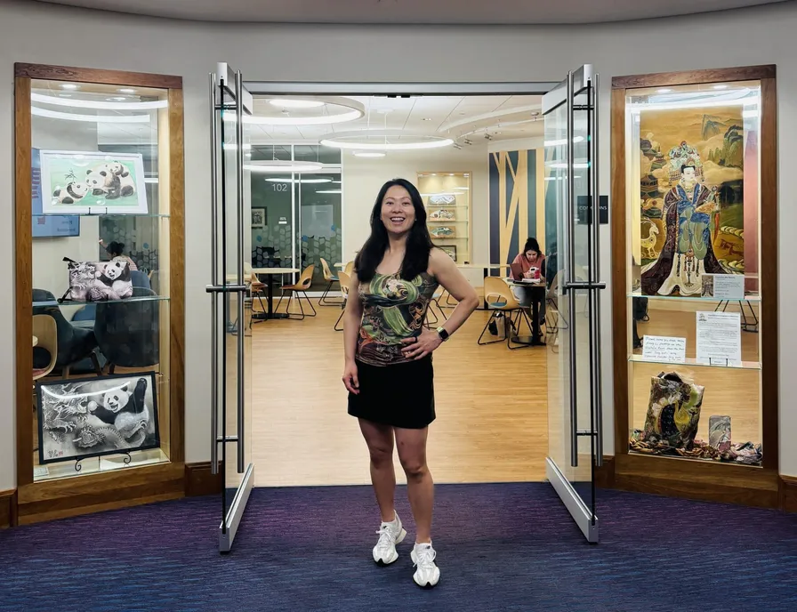 Chinese Empresses Arrive at Wellesley Free Library